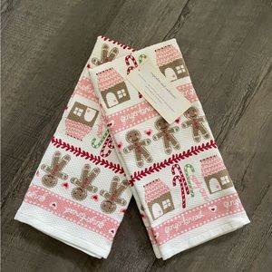 Cupcakes and Cashmere Gingerbread Man Pink Christmas Hand Towels TikTok Viral